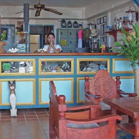 Niku Guesthouse Patong Bagian luar foto