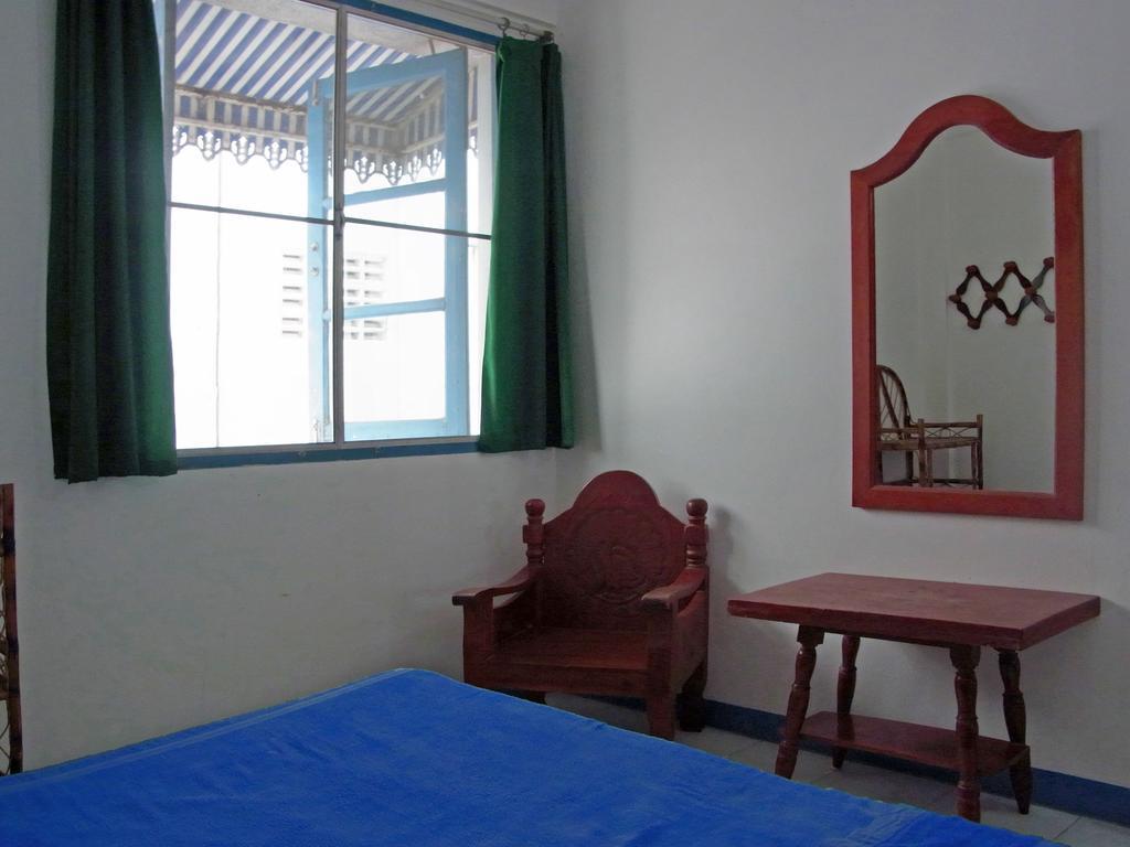 Niku Guesthouse Patong Bagian luar foto