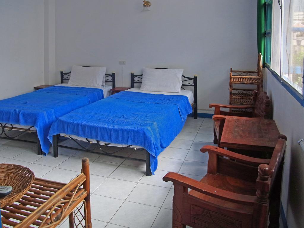 Niku Guesthouse Patong Bagian luar foto