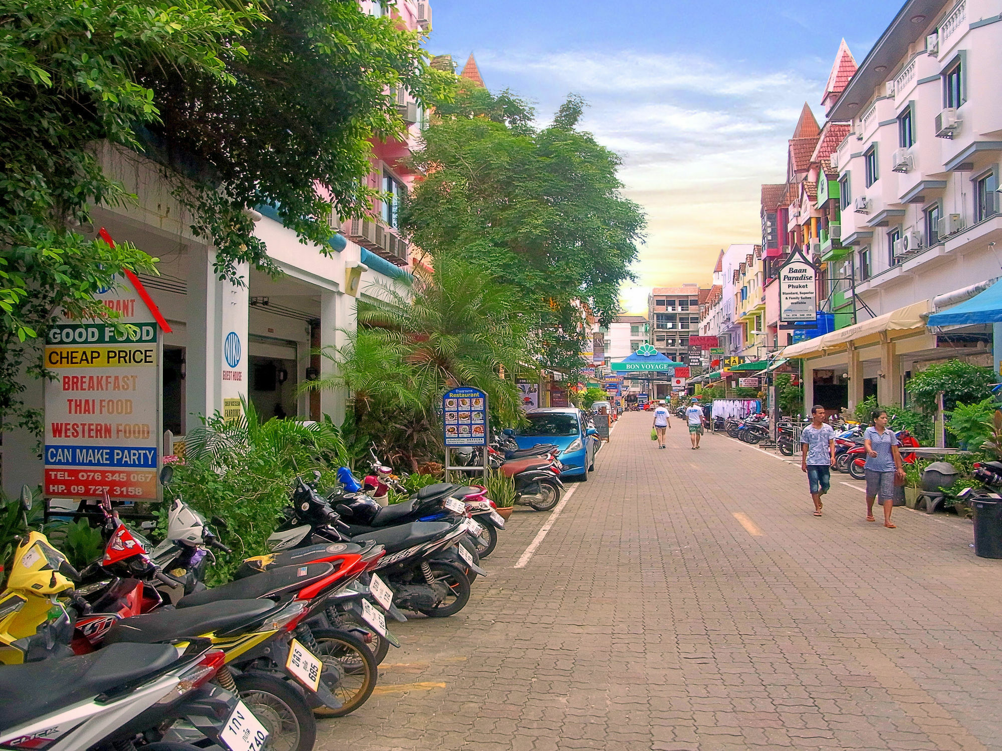 Niku Guesthouse Patong Bagian luar foto
