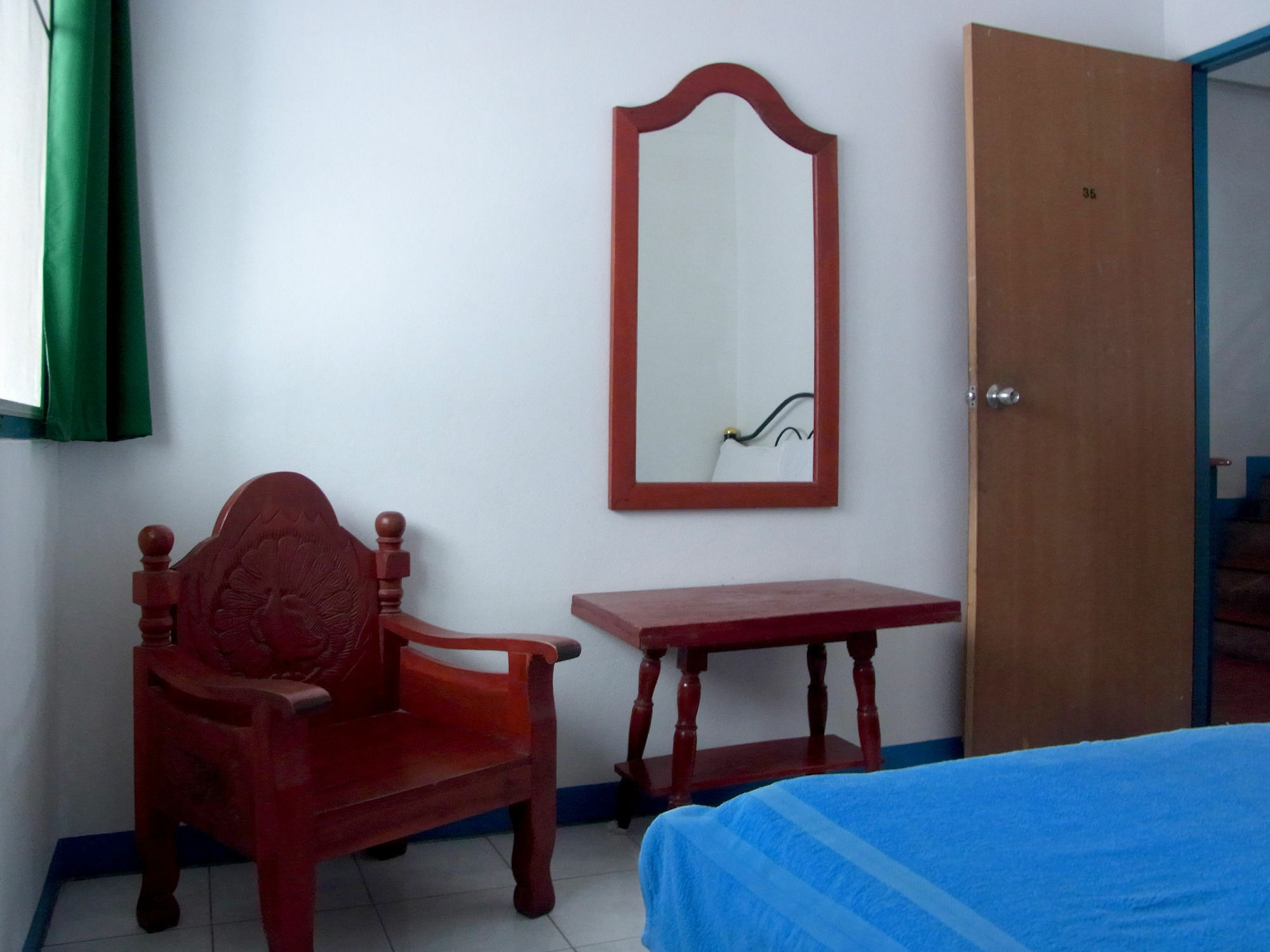 Niku Guesthouse Patong Bagian luar foto