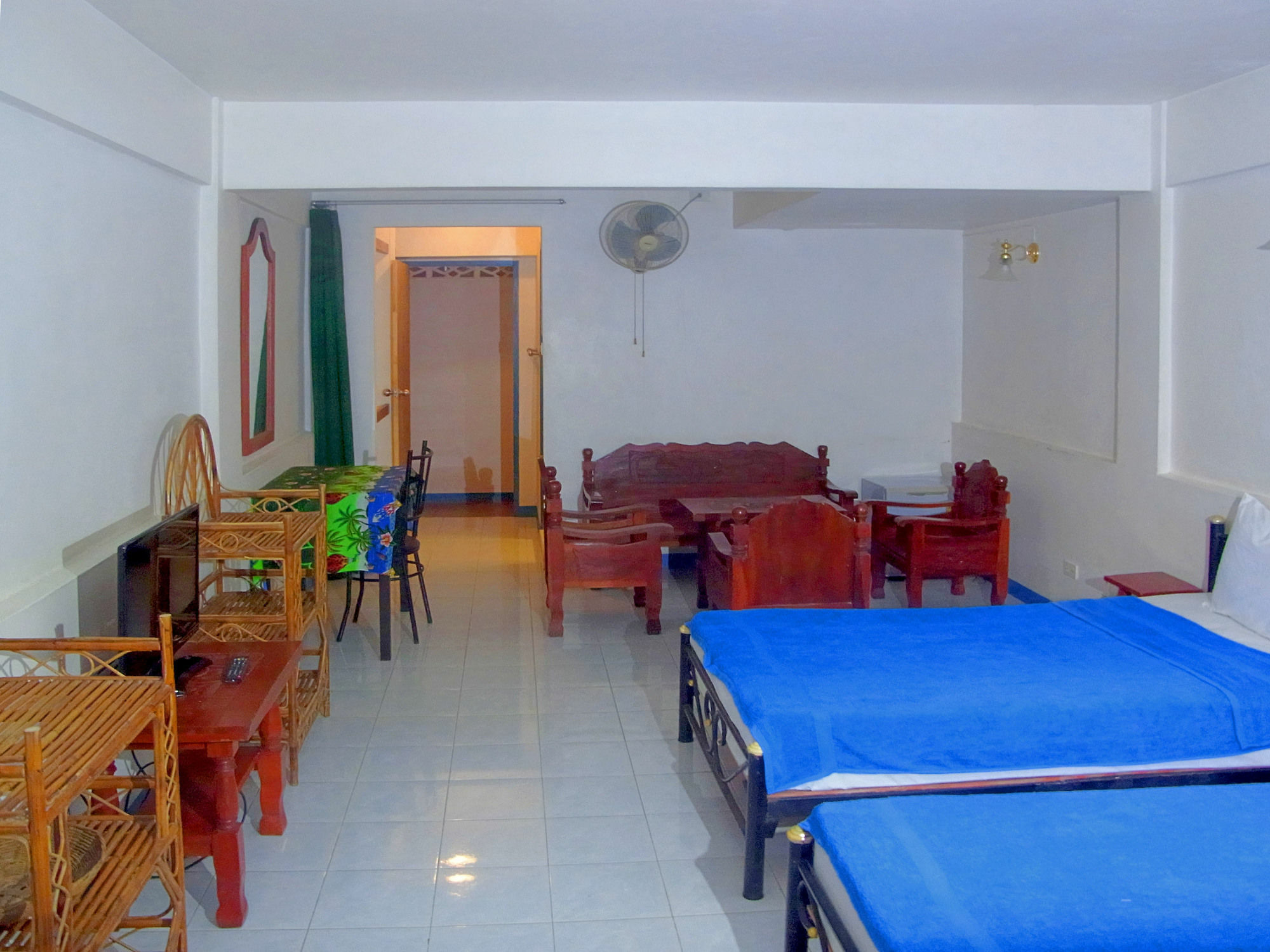 Niku Guesthouse Patong Bagian luar foto