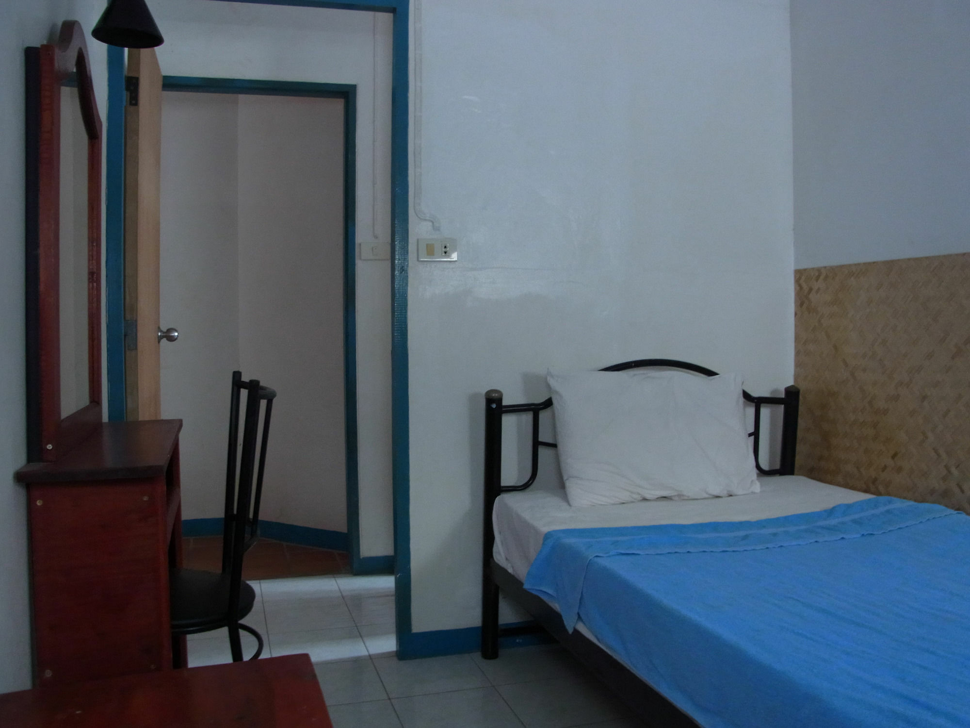 Niku Guesthouse Patong Bagian luar foto