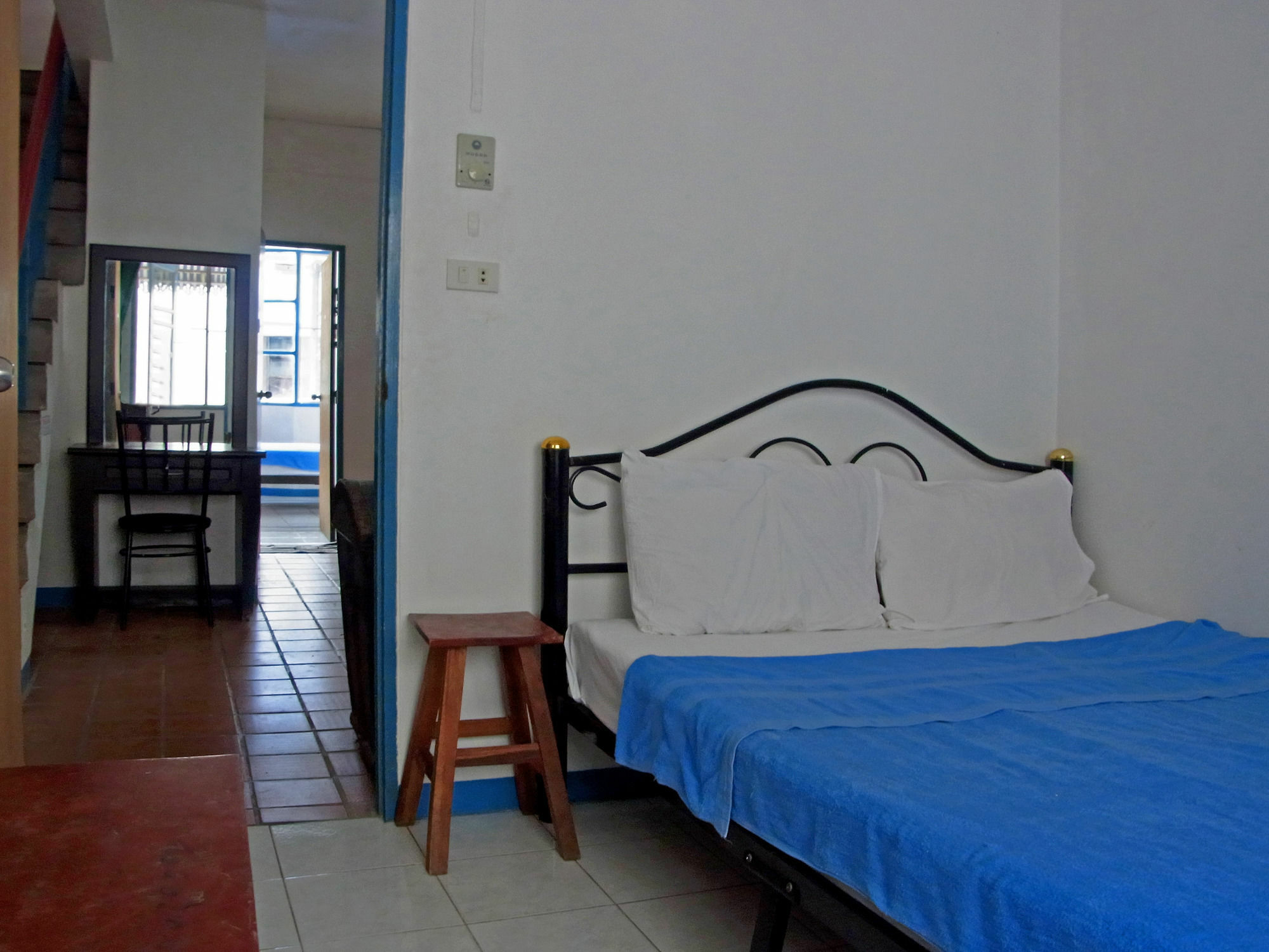 Niku Guesthouse Patong Bagian luar foto