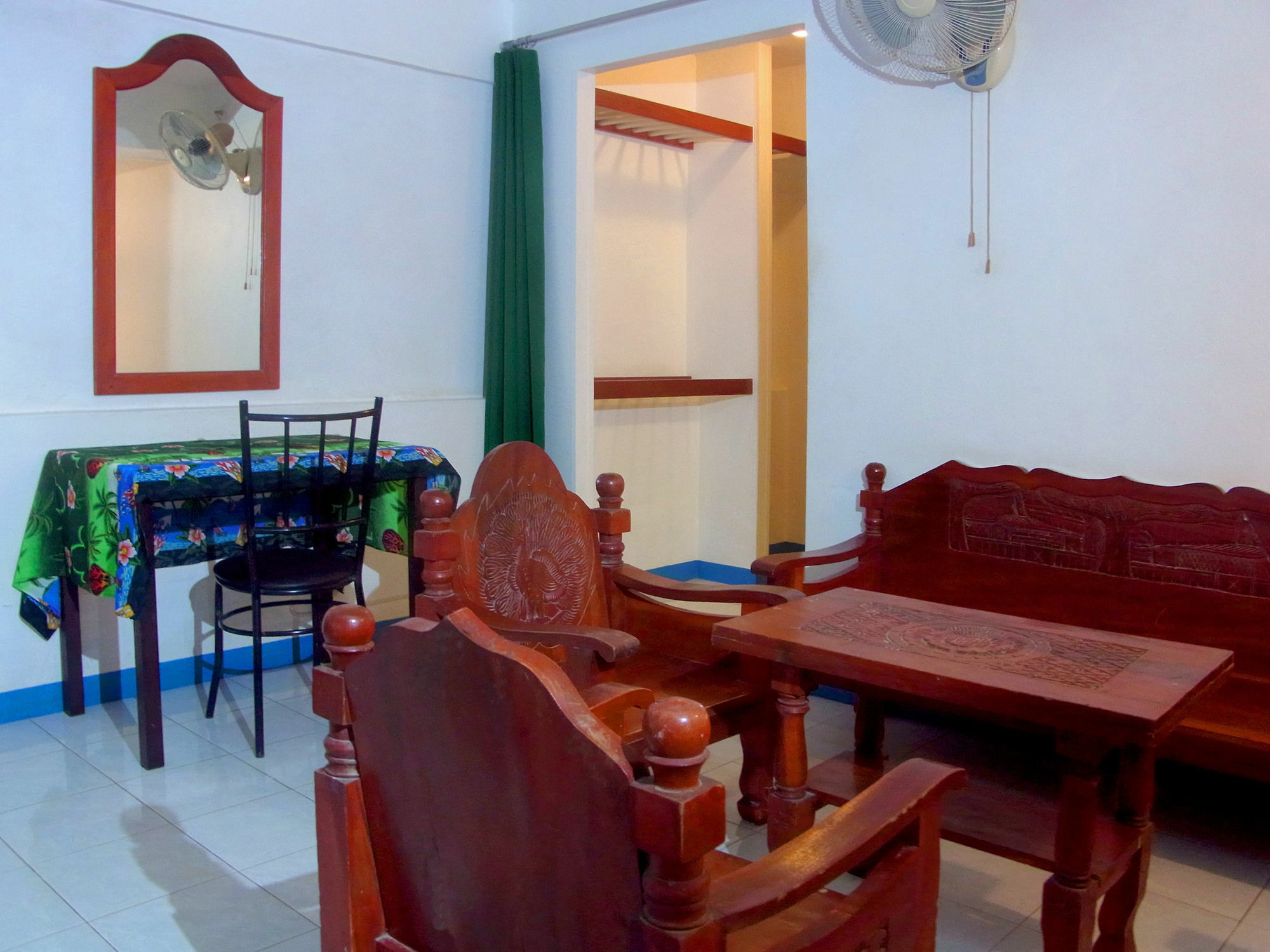 Niku Guesthouse Patong Bagian luar foto